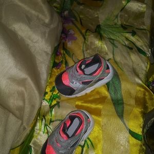 Toddler size 4 Nike